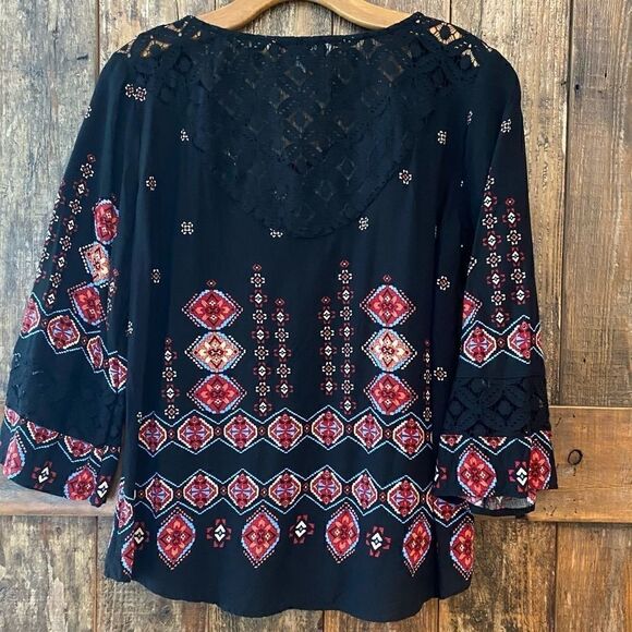 Figueroa & Flower S Black BOHO Relaxed Oversized Lace Floral Front Tie Blouse - Picture 6 of 8